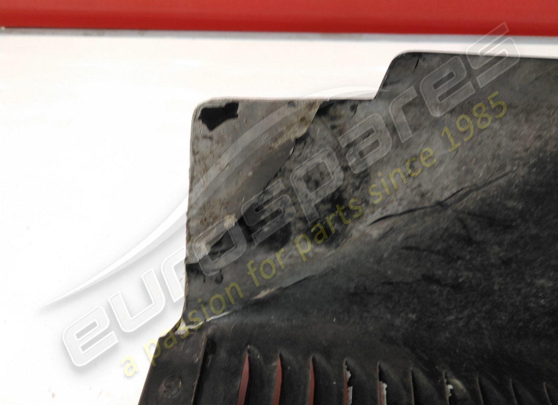 utilisé ferrari garde-gravier arrière gauche. numéro de pièce 64894900 (2)