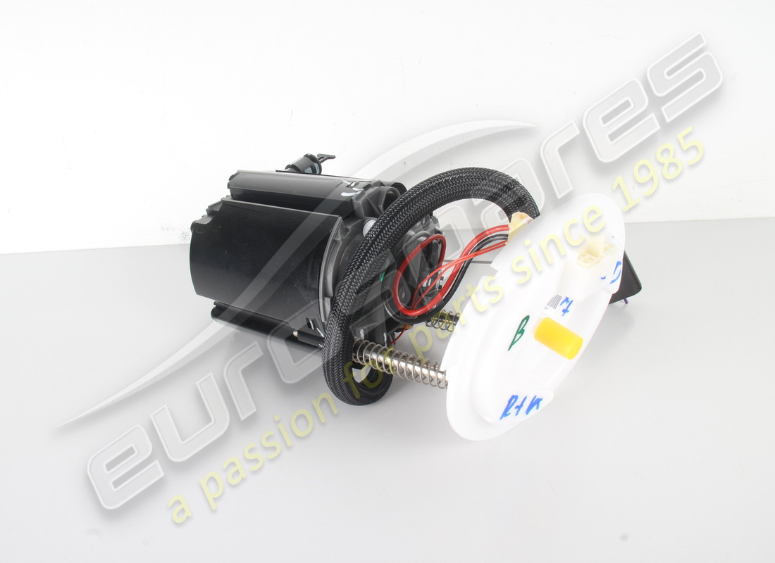 nouvelle pompe à carburant gauche maserati (essence v6). référence 670178911 (3)