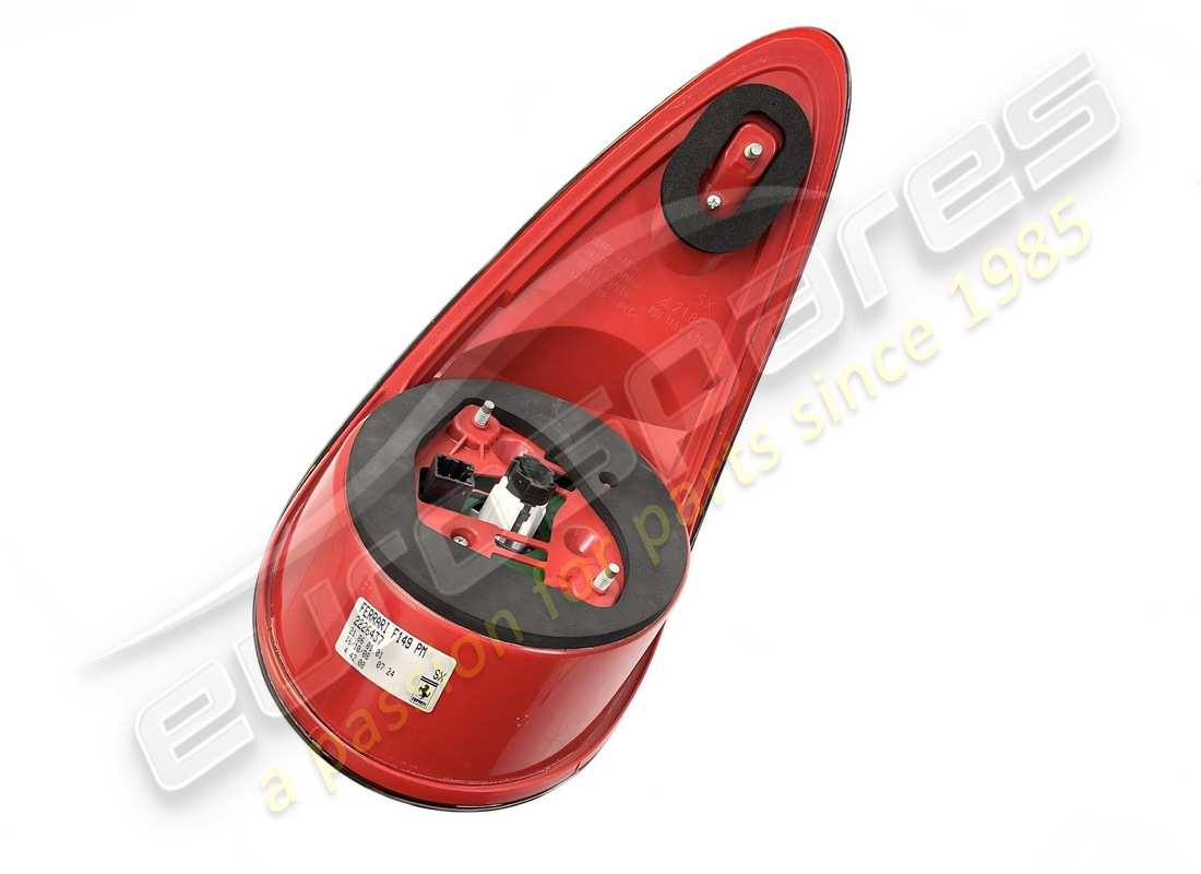 nouveau ferrari feu arrière côté mobile gauche. numéro de pièce 226437 (3)