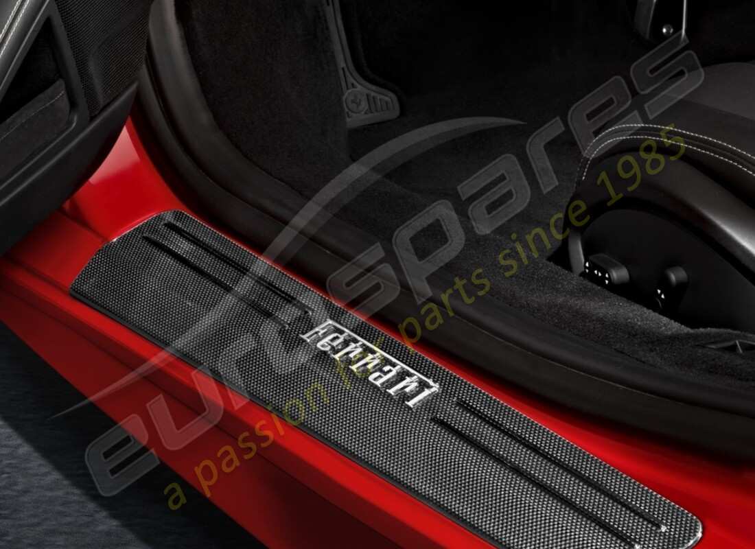 KIT DE SEUILS DE PORTE EN FIBRE DE CARBONE NEUF FERRARI. NUMÉRO DE PIÈCE 70001931 (1) kit de seuils de porte en fibre de carbone neuf ferrari. numéro de pièce 70001931 (1)