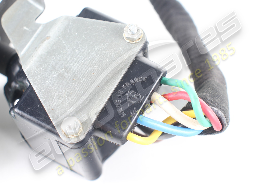 NOUVELLE COMMANDE D'INDICATEUR/LUMIÈRE MASERATI. NUMÉRO DE PIÈCE 122BL79651 (6) nouvelle commande d'indicateur/lumière maserati. numéro de pièce 122bl79651 (6)