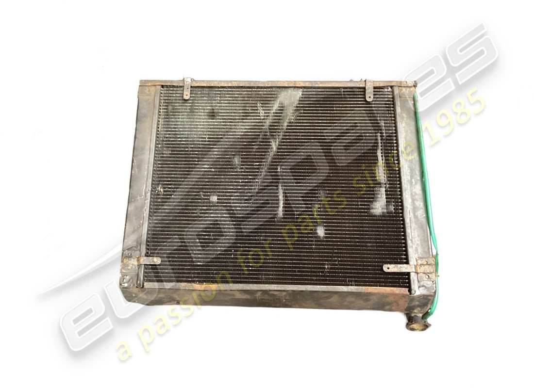 radiateur à eau maserati utilisé (alternative 65747). numéro de pièce 115cr65608 (2)