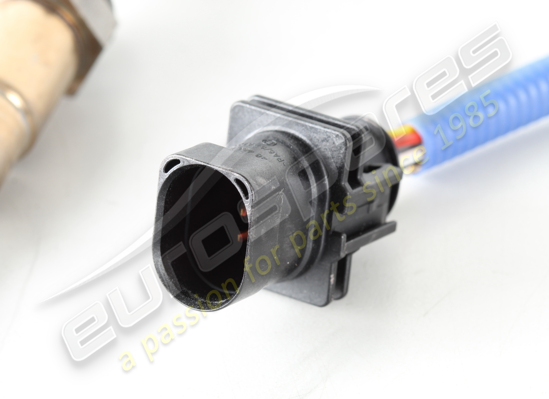 new maserati lh front lambda sensor 70. part number 670009076 (3)