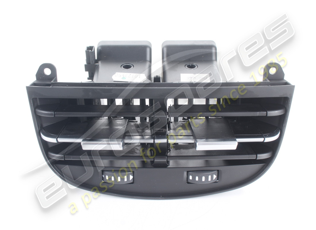 nouvelle prise d'air arrière maserati. numéro de pièce 670150960 (2)