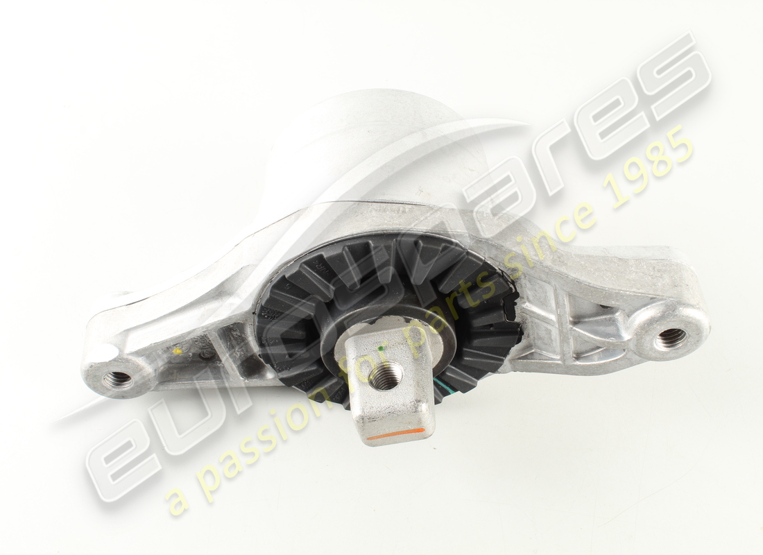 nouveau support moteur gauche maserati. référence 670003629 (1)