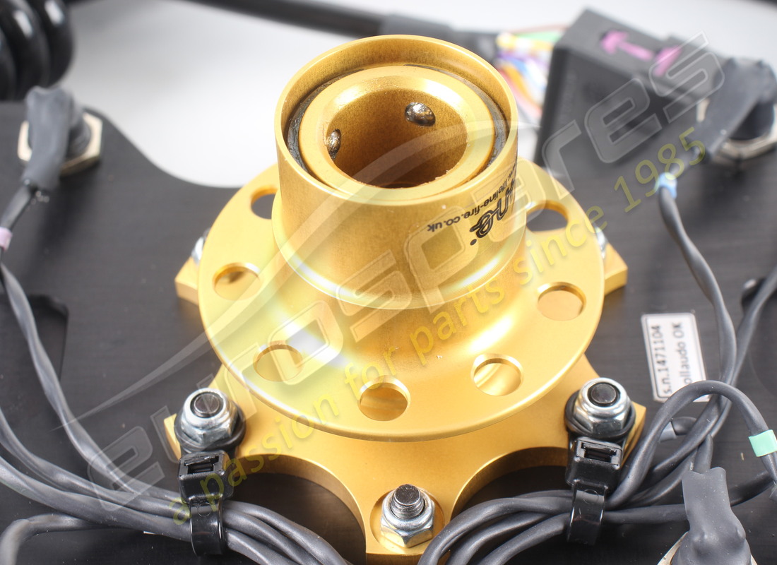 NOUVEAU VOLANT COMPLET FERRARI. NUMÉRO DE PIÈCE 272167 (9) nouveau volant complet ferrari. numéro de pièce 272167 (9)