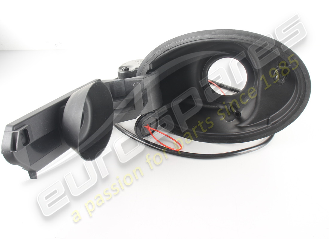 nouveau collet de remplissage de carburant maserati. numéro de pièce 670034274 (1)