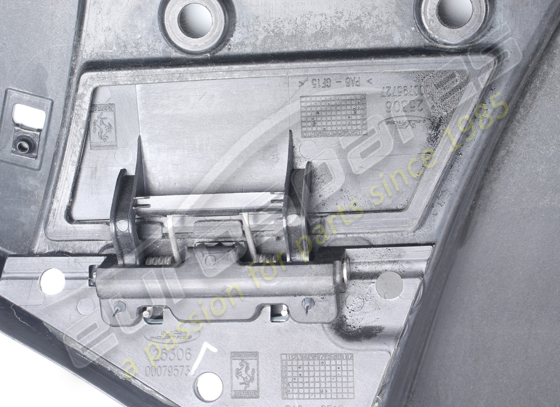 NOUVEAU FERRARI PLATEAU DE SOUS-VÊTEMENT AVANT COMPLET. RÉFÉRENCE 795715 (3) nouveau ferrari plateau de sous-vêtement avant complet. référence 795715 (3)