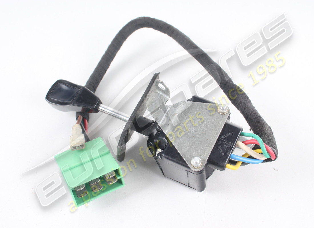 NOUVELLE COMMANDE D'INDICATEUR/LUMIÈRE MASERATI. NUMÉRO DE PIÈCE 122BL79651 (5) nouvelle commande d'indicateur/lumière maserati. numéro de pièce 122bl79651 (5)