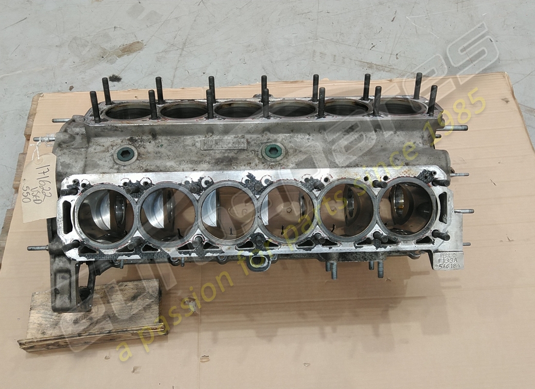 UTILISÉ Ferrari 550M CARTER MOTEUR . NUMÉRO DE PIÈCE 171622 (1)