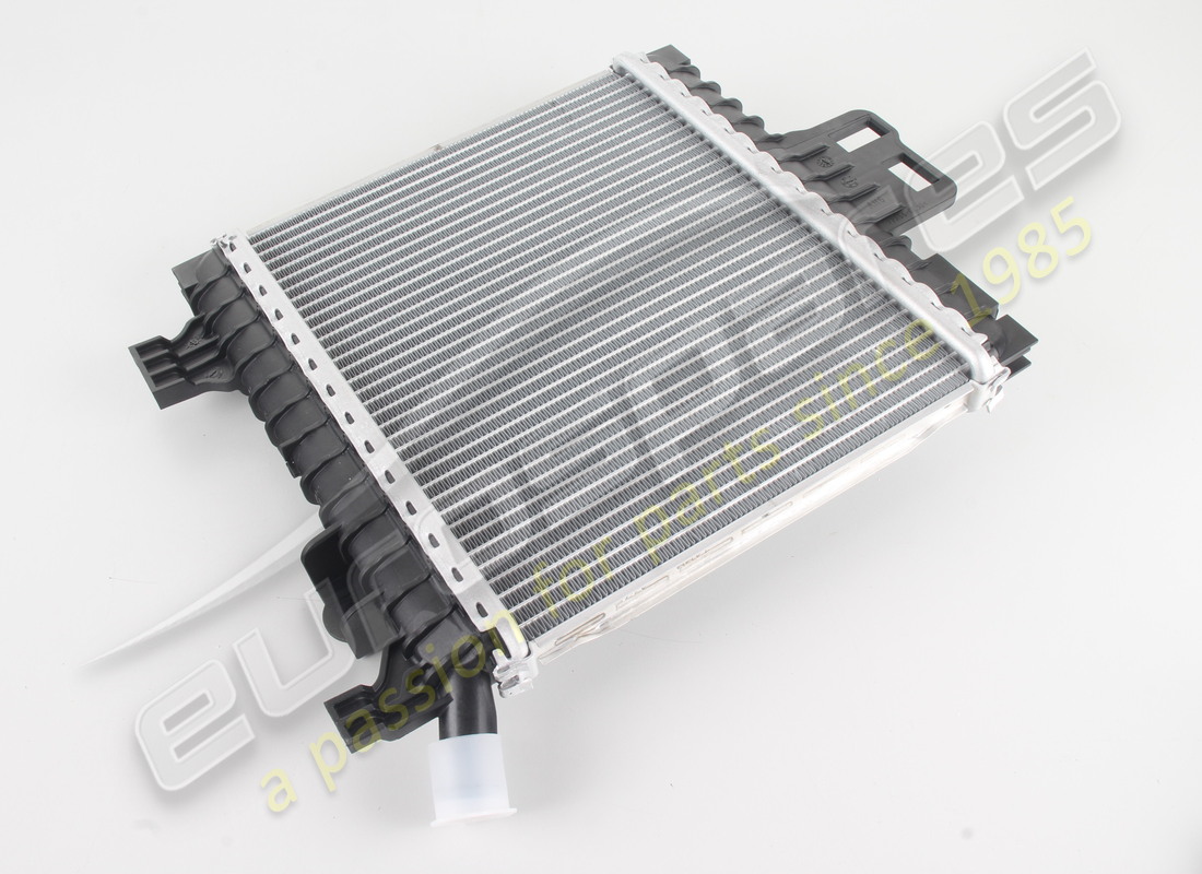 nouveau radiateur auxiliaire lamborghini. numéro de pièce 4m0121218g (2)