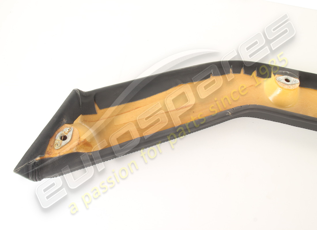 nouveau ferrari panneau inférieur couvert pour porte gauche. numéro de pièce 621559.. (7)