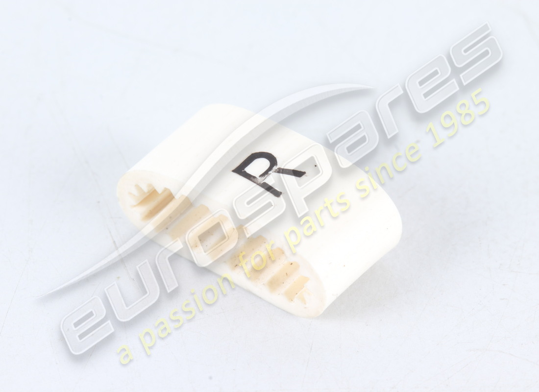 nouveau maserati ident r. serrer. numéro de pièce 312020395 (1)