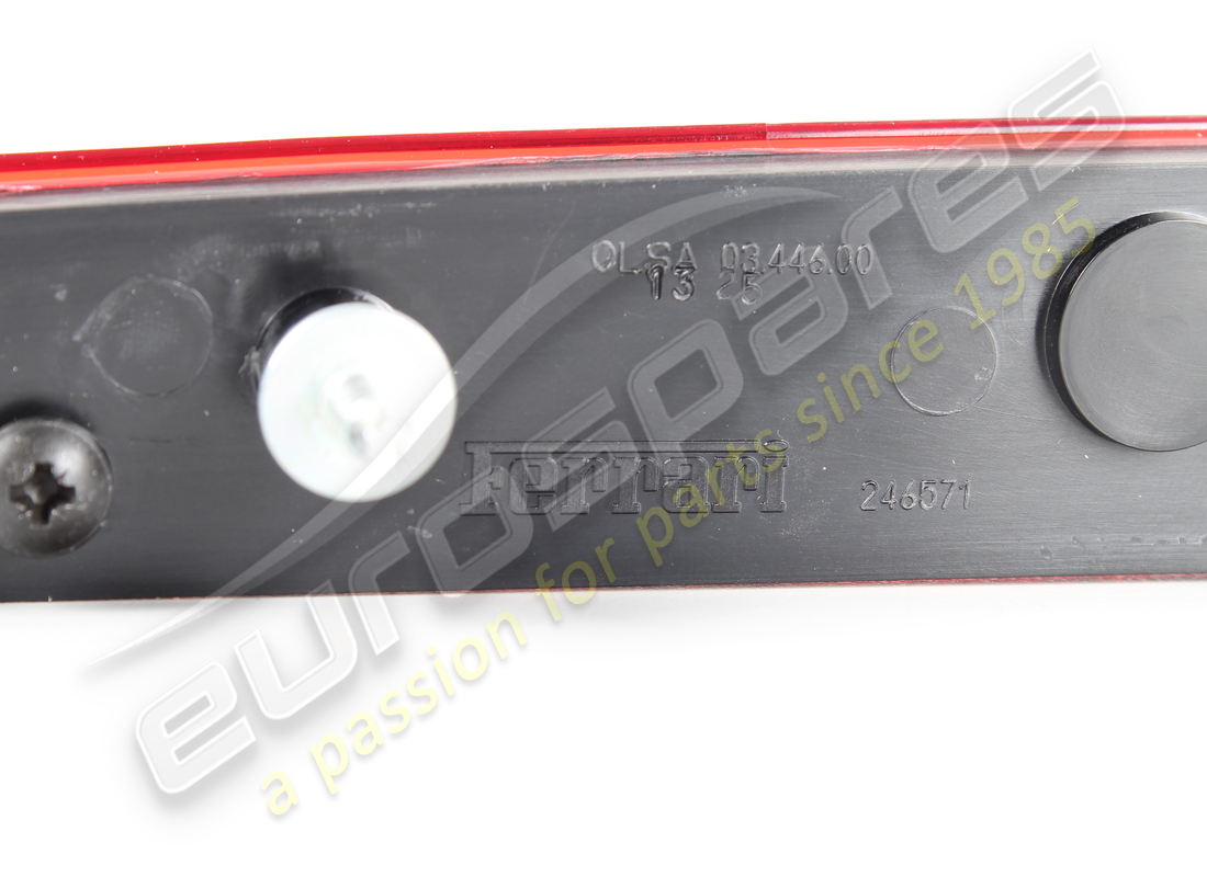 nouveau ferrari troisième feu stop complet. numéro de pièce 244435 (4)