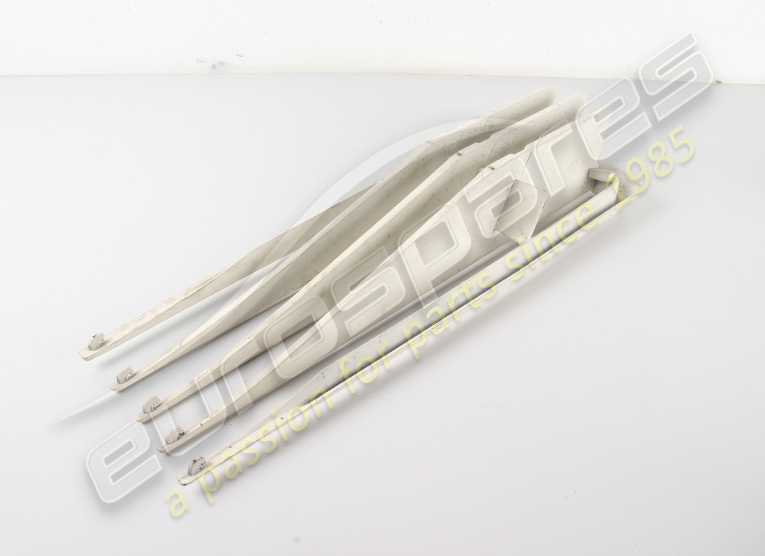 nouveau (autre) ferrari grille d'aile arrière droit. référence 62529610 (2)