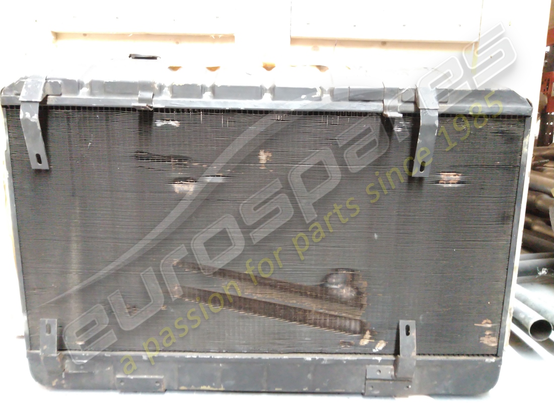 radiateur ferrari utilisé. numéro de pièce 800214 (2)