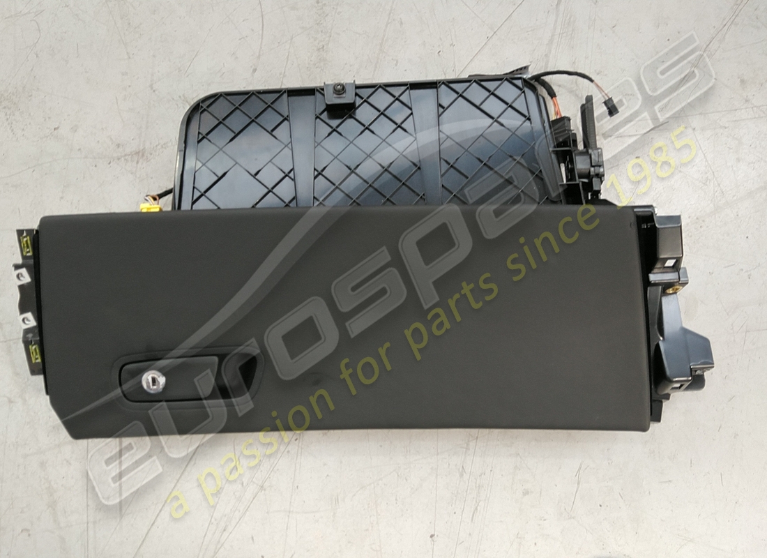 UTILISÉ Lamborghini BOÎTE À GANTS . NUMÉRO DE PIÈCE 4T2857096 (1)
