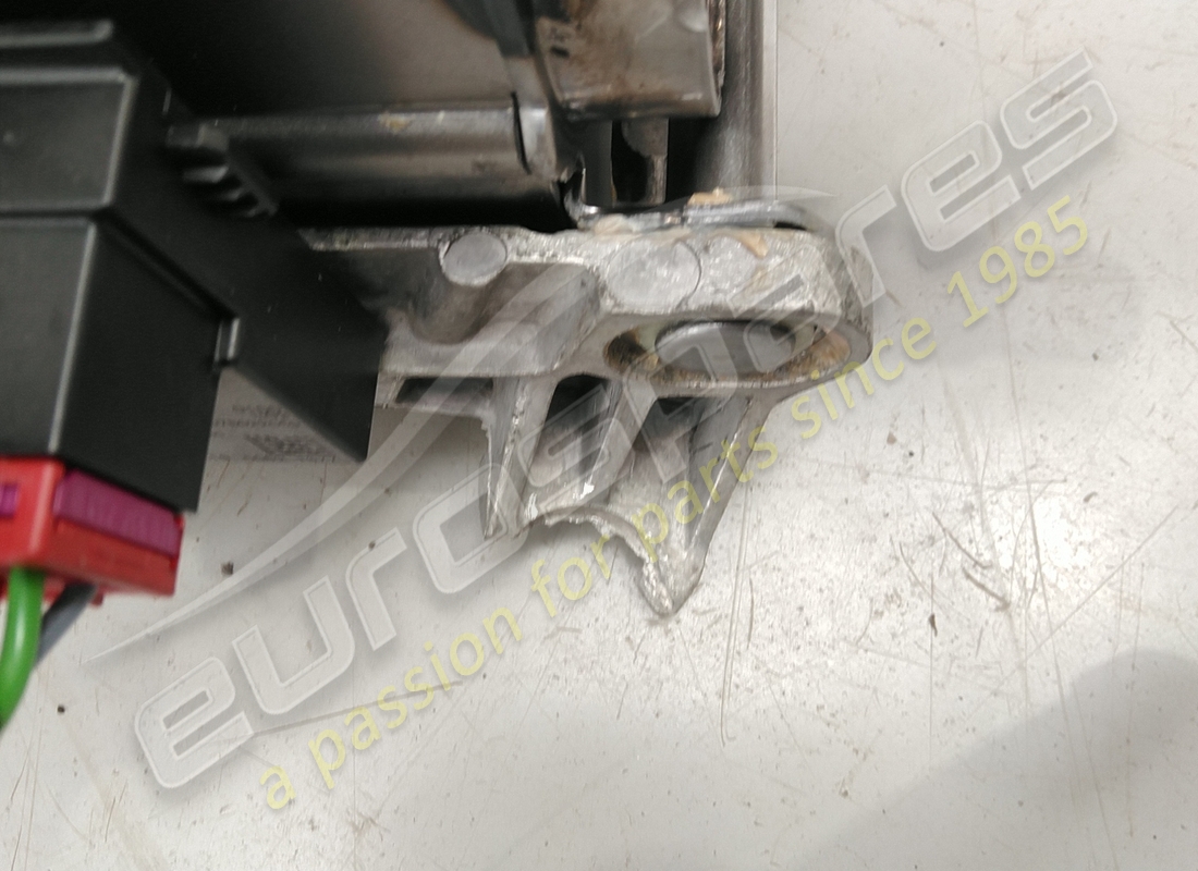 colonne de direction lamborghini endommagée obert.evls rl rdw. numéro de pièce 4m2419506m (2)
