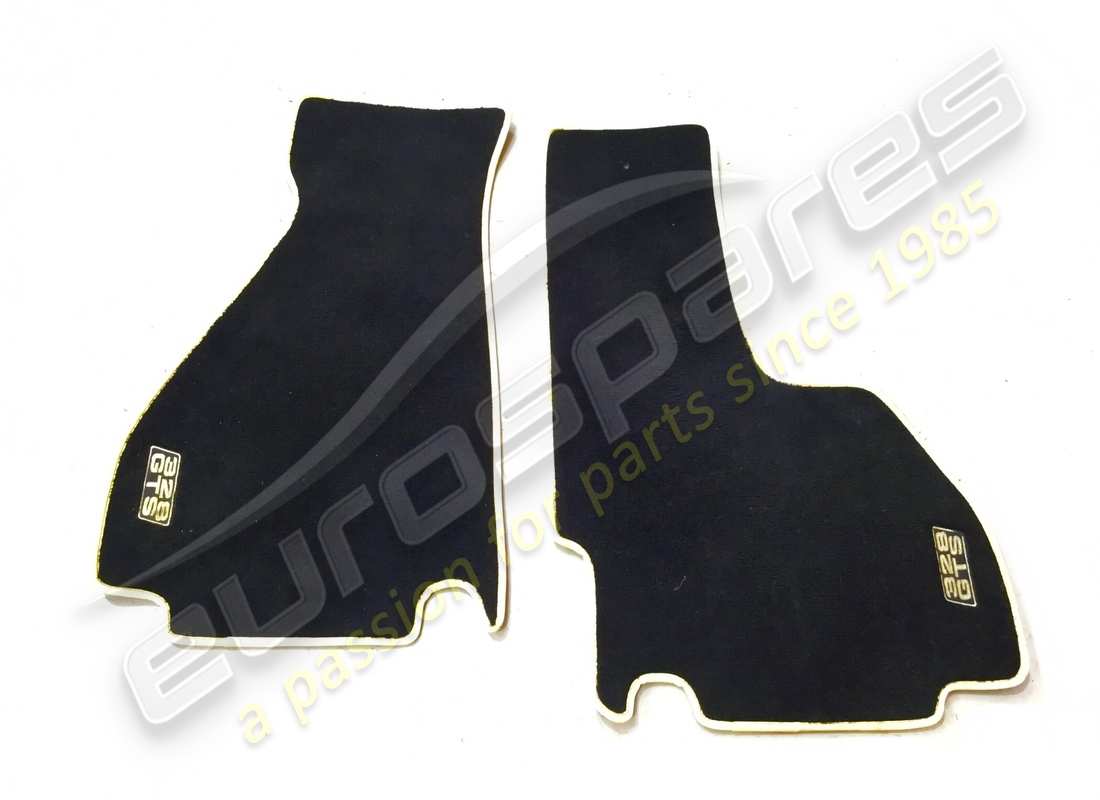 TAPIS DE SOL RHD D'OCCASION Ferrari, NOIRS PAR PAIRE. NUMÉRO DE PIÈCE 95999002 (1)