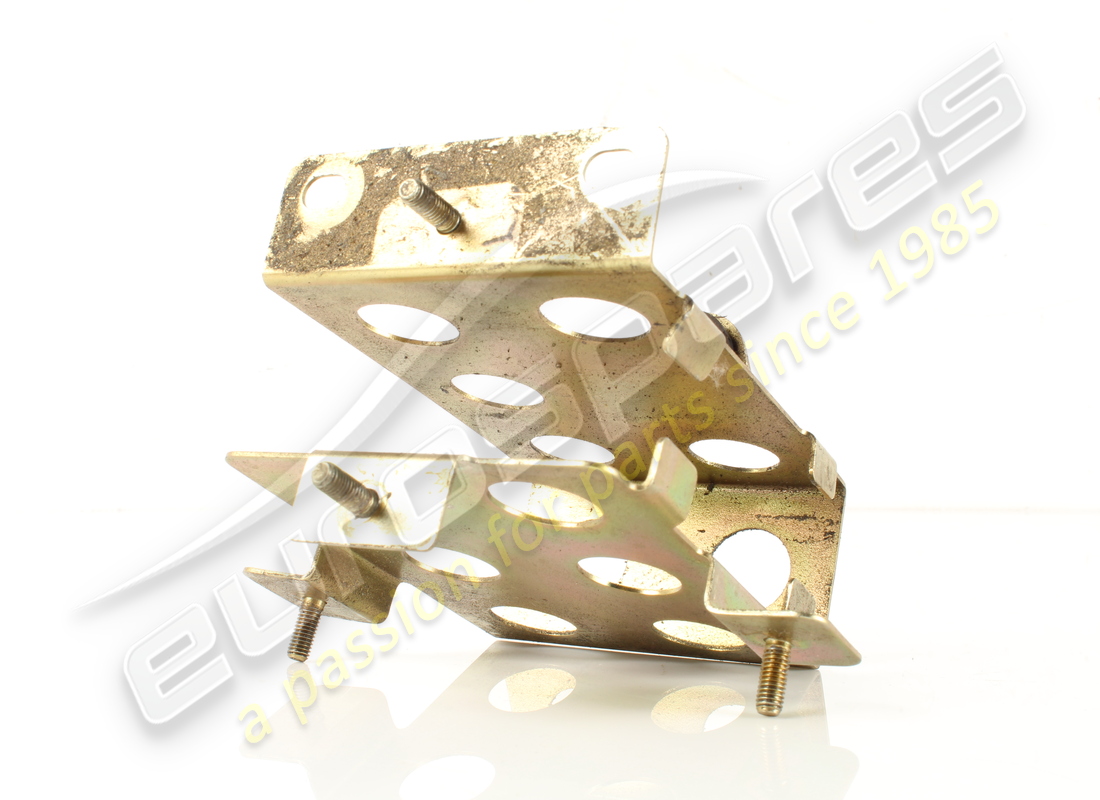 UTILISÉ LE SUPPORT FERRARI. NUMÉRO DE PIÈCE 65353200 (2) utilisé le support ferrari. numéro de pièce 65353200 (2)