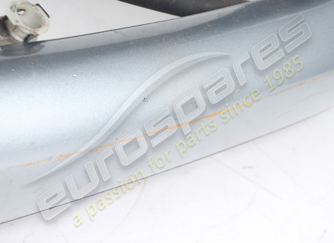 UTILISÉ FERRARI PARE-CHOCS AVANT. NUMÉRO DE PIÈCE 64861610 (5) utilisé ferrari pare-chocs avant. numéro de pièce 64861610 (5)