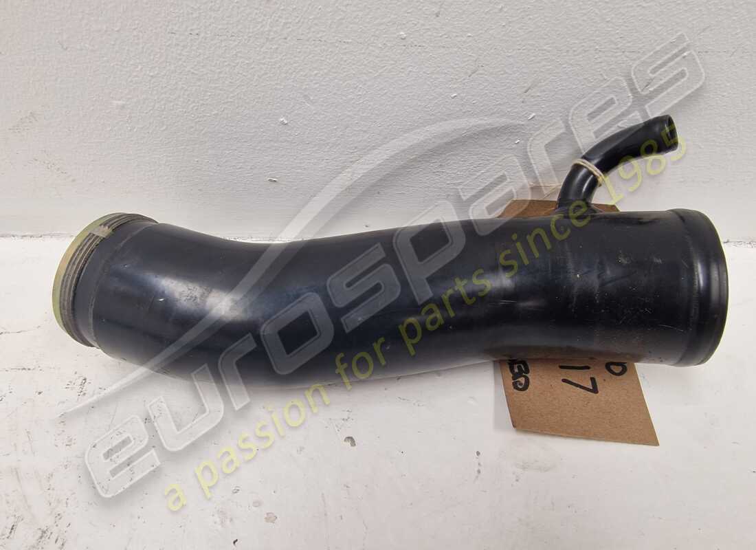 COL DE REMPLISSAGE DE CARBURANT Maserati UTILISÉ. NUMÉRO DE PIÈCE 379290117 (1)