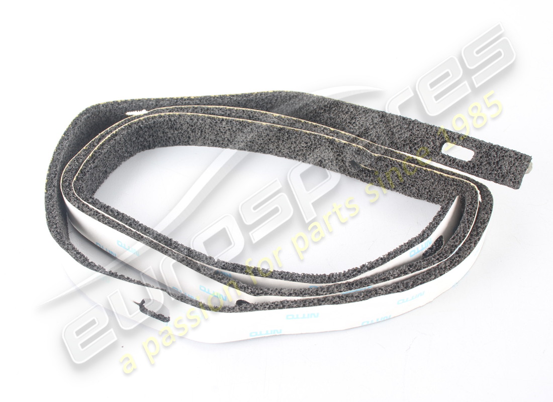 nouvelle ferrari garantie par molura grond. numéro de pièce 84020400 (1)