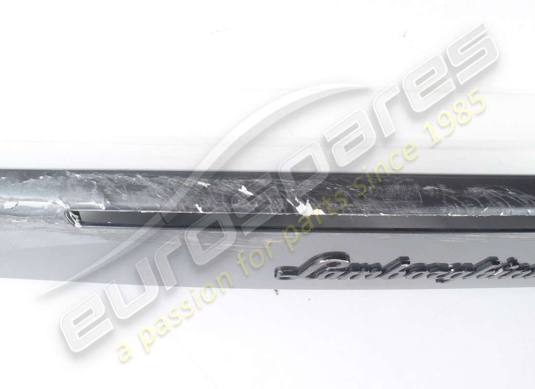 PARTIE SUPÉRIEURE DU PANNEAU ARRIÈRE D'OCCASION LAMBORGHINI. NUMÉRO DE PIÈCE 4T0864487B (7) partie supérieure du panneau arrière d'occasion lamborghini. numéro de pièce 4t0864487b (7)