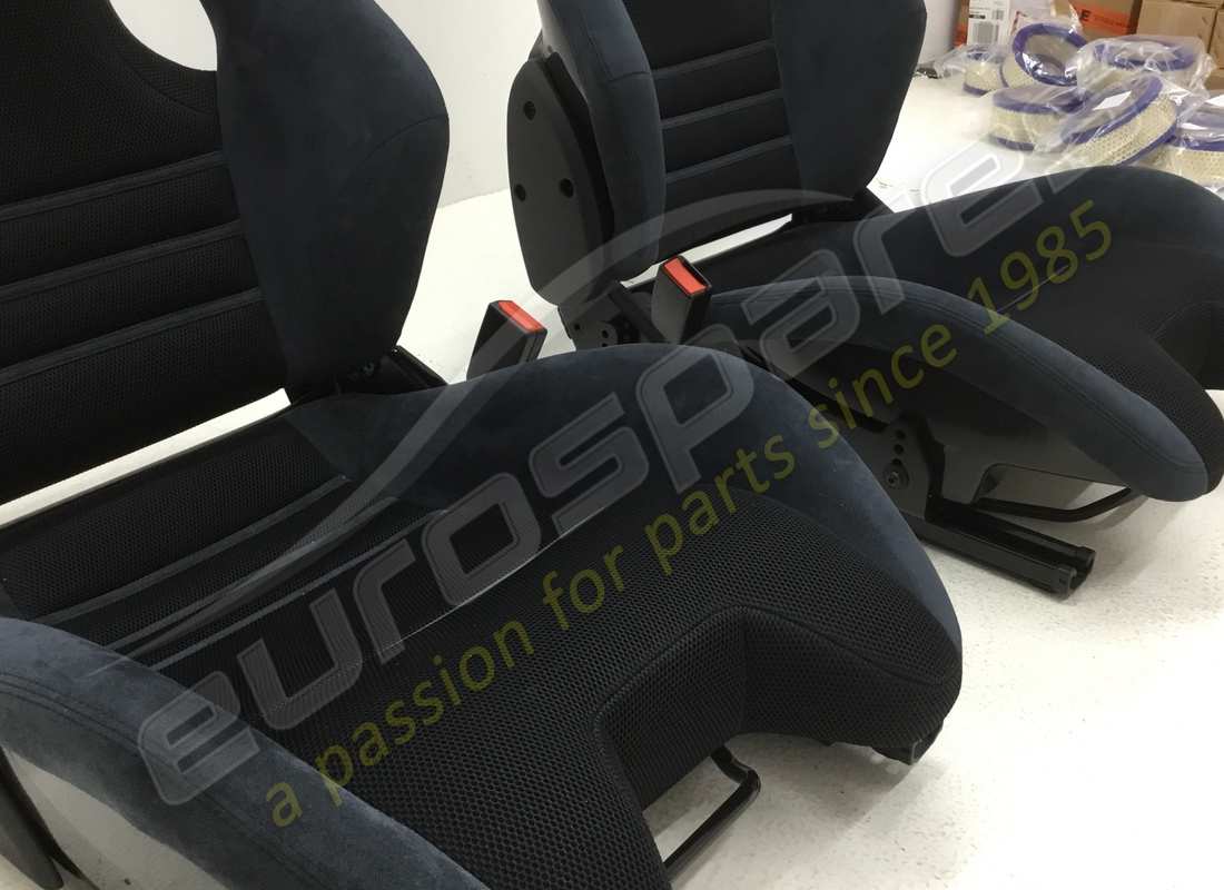 nouvelle ferrari paire carbon racing des places complète. numéro de pièce 868504000 (3)