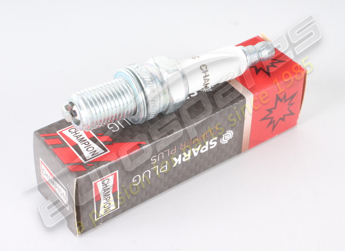 bougie neuve ferrari ra59gc (filetée). référence 156441 (1)