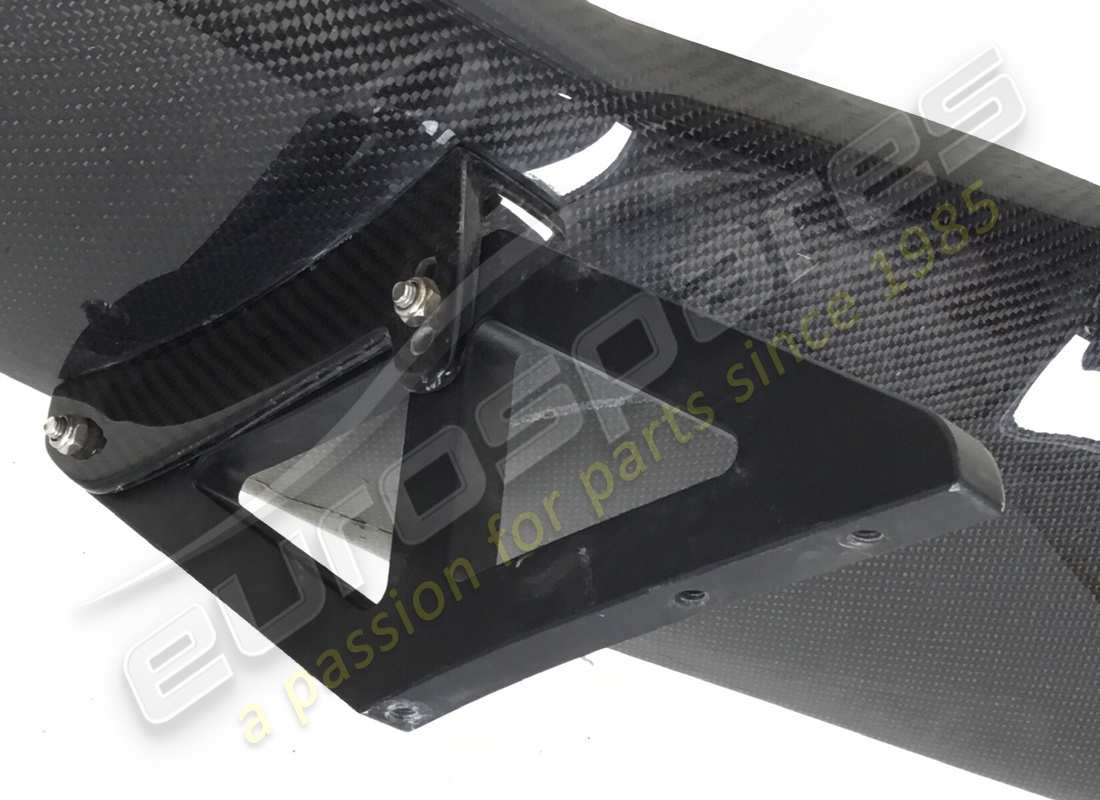 lamborghini spoiler arrière utilisé. numéro de pièce 470827933b (5)