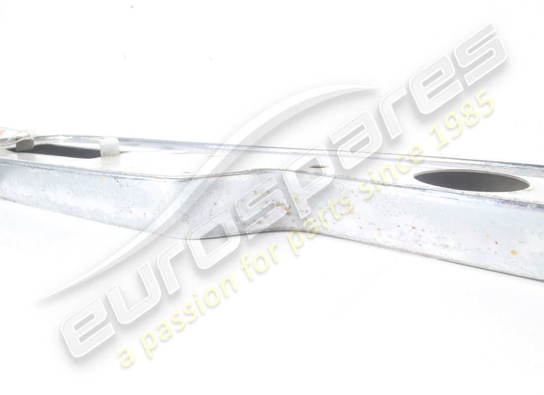 UTILISÉ FERRARI PARE-CHOC ARRIÈRE. NUMÉRO DE PIÈCE 40018004 (5) utilisé ferrari pare-choc arrière. numéro de pièce 40018004 (5)