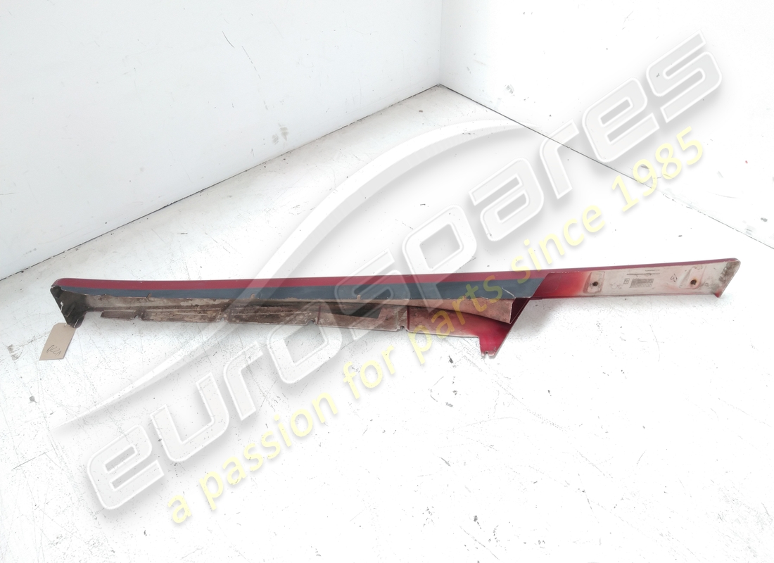 utilisé ferrari revêtement pour membre latéral gauche. numéro de pièce 64101210 (2)