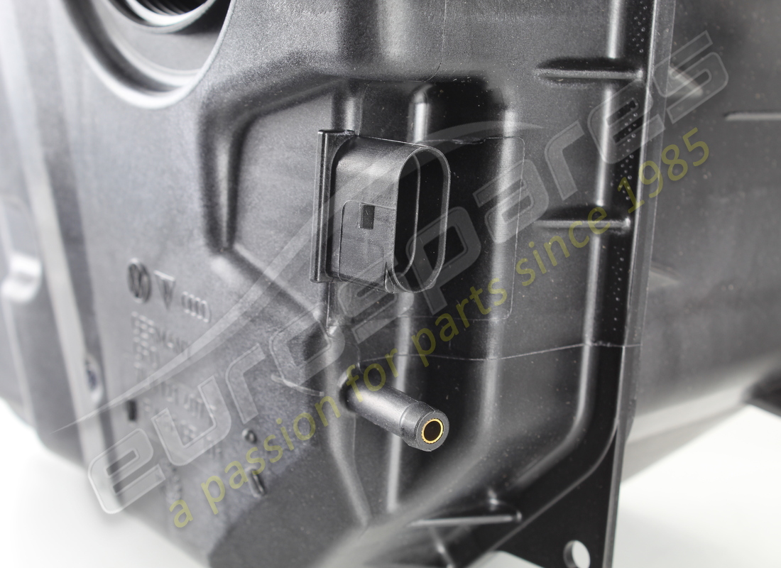 NOUVEAU RÉSERVOIR D'EXPANSION DE LIQUIDE DE REFROIDISSEMENT PORSCHE. RÉFÉRENCE 95510614723 (5) nouveau réservoir d'expansion de liquide de refroidissement porsche. référence 95510614723 (5)