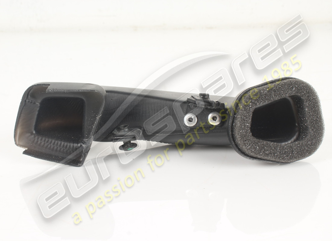 CONDUIT D'AIR LATÉRAL DROIT D'OCCASION Ferrari. NUMÉRO DE PIÈCE 82809300 (1) CONDUIT D'AIR LATÉRAL DROIT D'OCCASION Ferrari. NUMÉRO DE PIÈCE 82809300 (1)