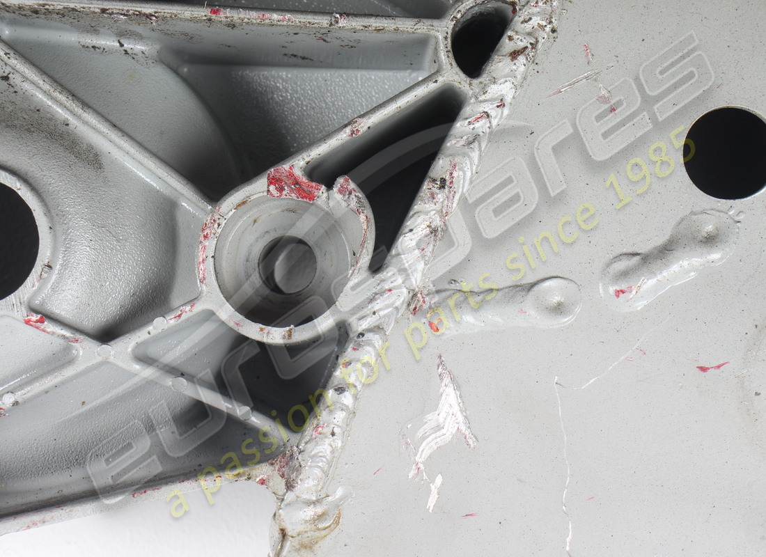 UTILISÉ FERRARI SOUS-CHÂSSIS MOTEUR. NUMÉRO DE PIÈCE 265529 (6) utilisé ferrari sous-châssis moteur. numéro de pièce 265529 (6)