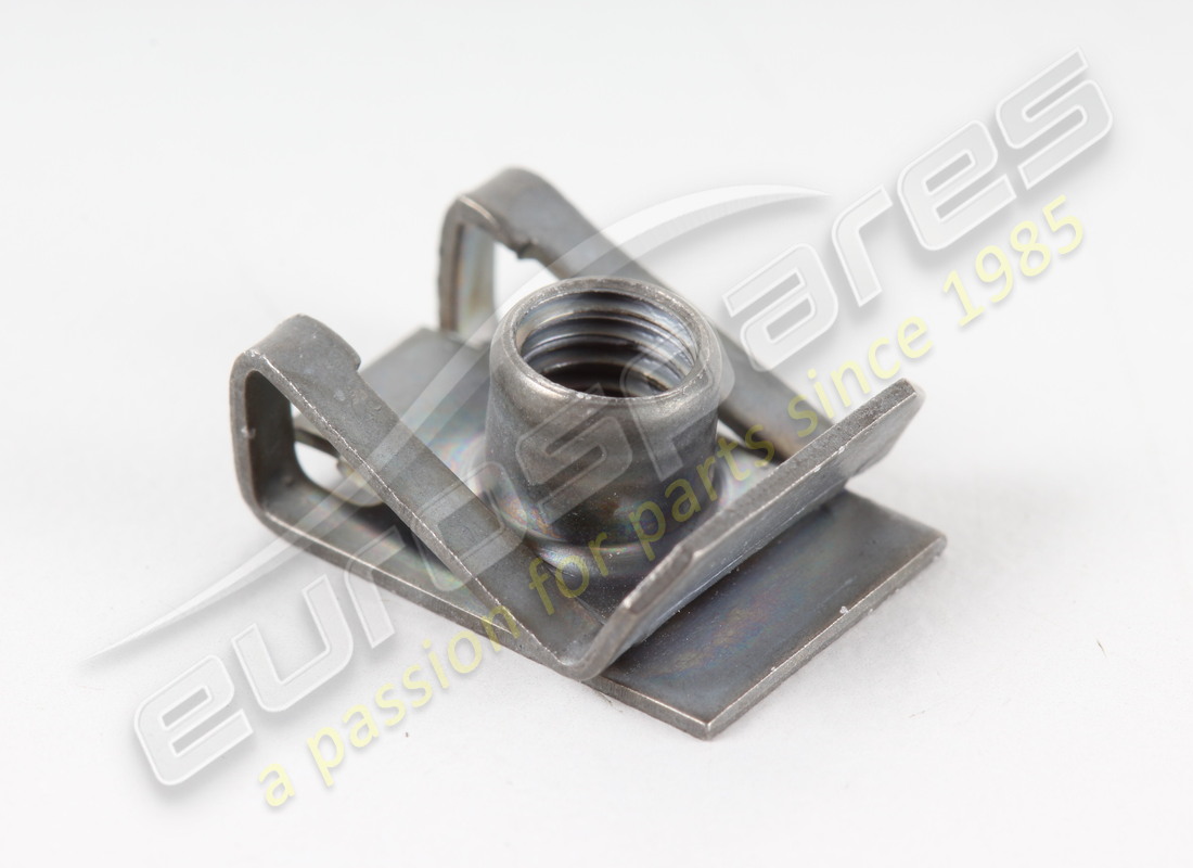 NOUVEAU SUPPORT Maserati . NUMÉRO DE PIÈCE 67278400 (1)