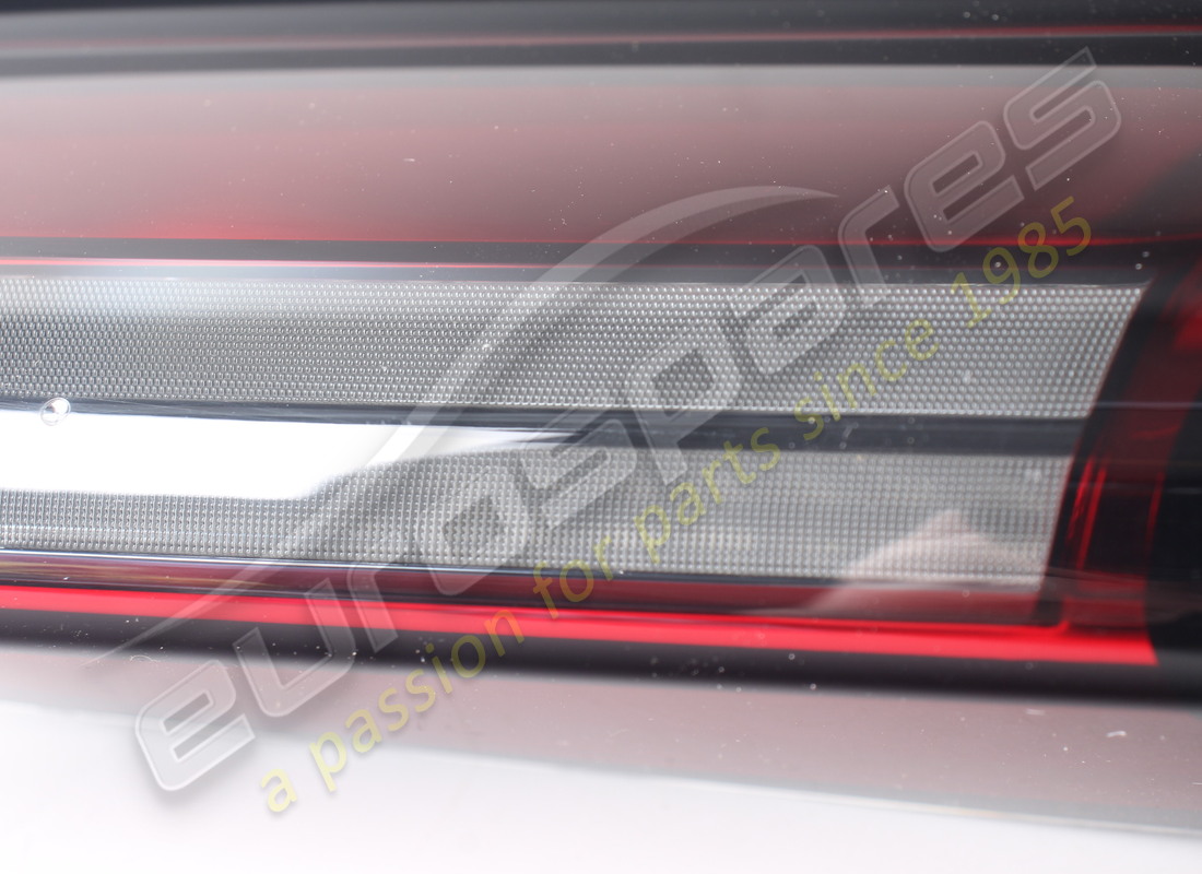 nouveau feu arrière gauche ferrari. numéro de pièce 919257 (5)