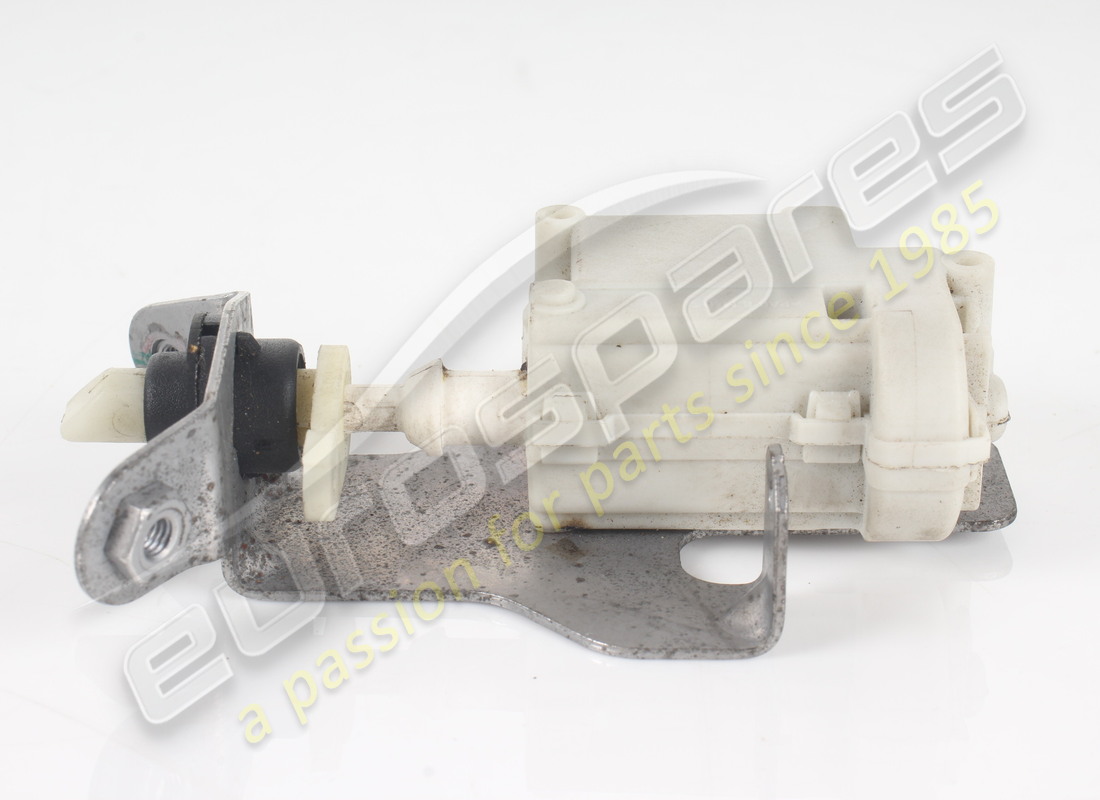 UTILISÉ FERRARI ACTIONNEUR. NUMÉRO DE PIÈCE 69918500 (4) utilisé ferrari actionneur. numéro de pièce 69918500 (4)