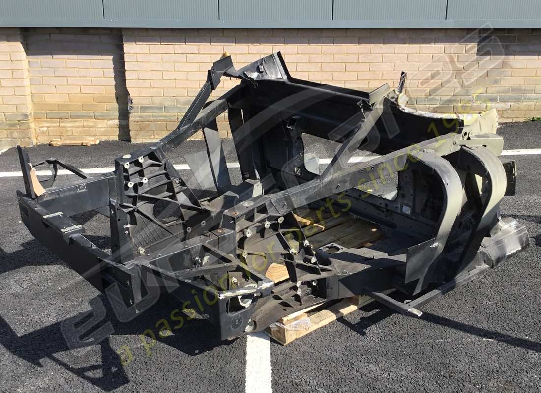 utilisé ferrari cadre arrière complet. numéro de pièce 68886911 (2)