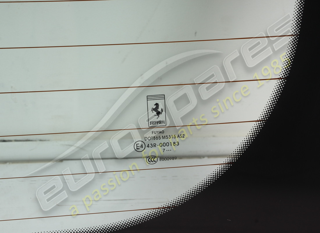 nouveau ferrari lunette arrière complète. numéro de pièce 762704 (2)