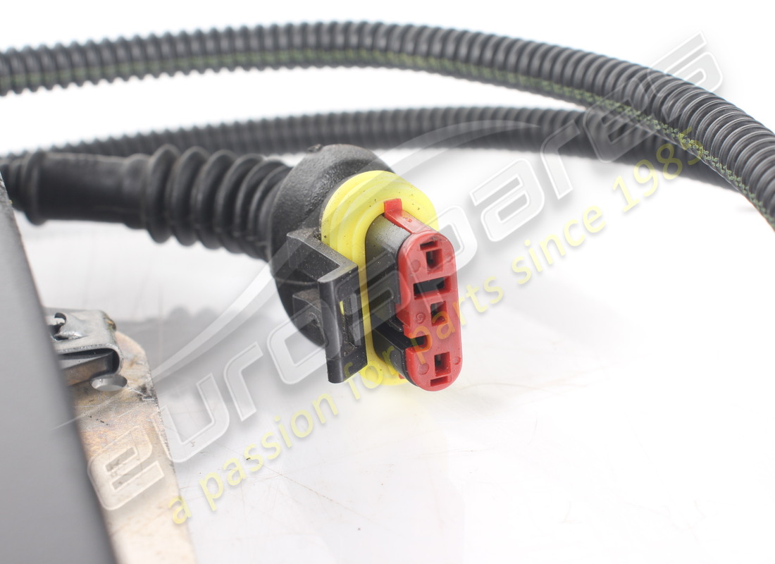 NŒUD DE COLONNE DE DIRECTION D'OCCASION FERRARI. NUMÉRO DE PIÈCE 269726 (2) nœud de colonne de direction d'occasion ferrari. numéro de pièce 269726 (2)