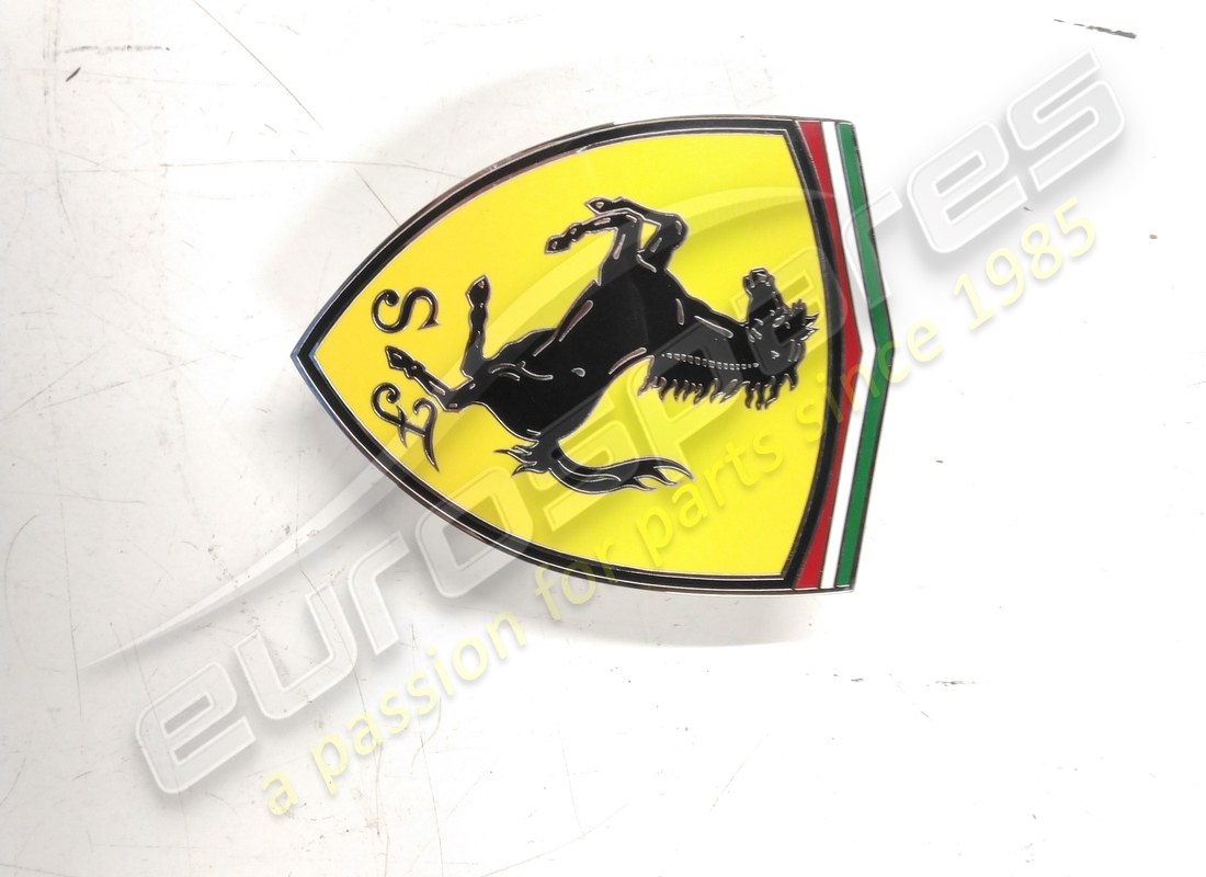 nouveau badge gauche ferrari. numéro de pièce 62464300 (3)