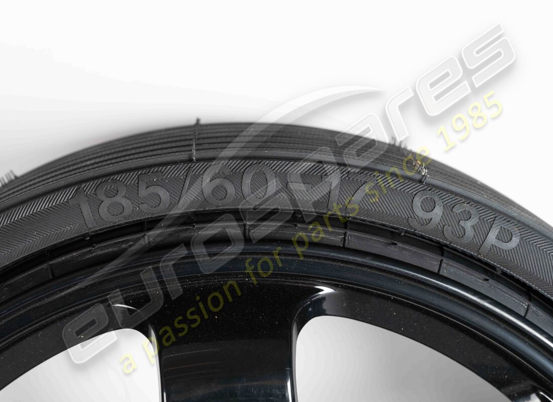 nouvelle roue de secours maserati avec pneu. numéro de pièce 181772 (3)
