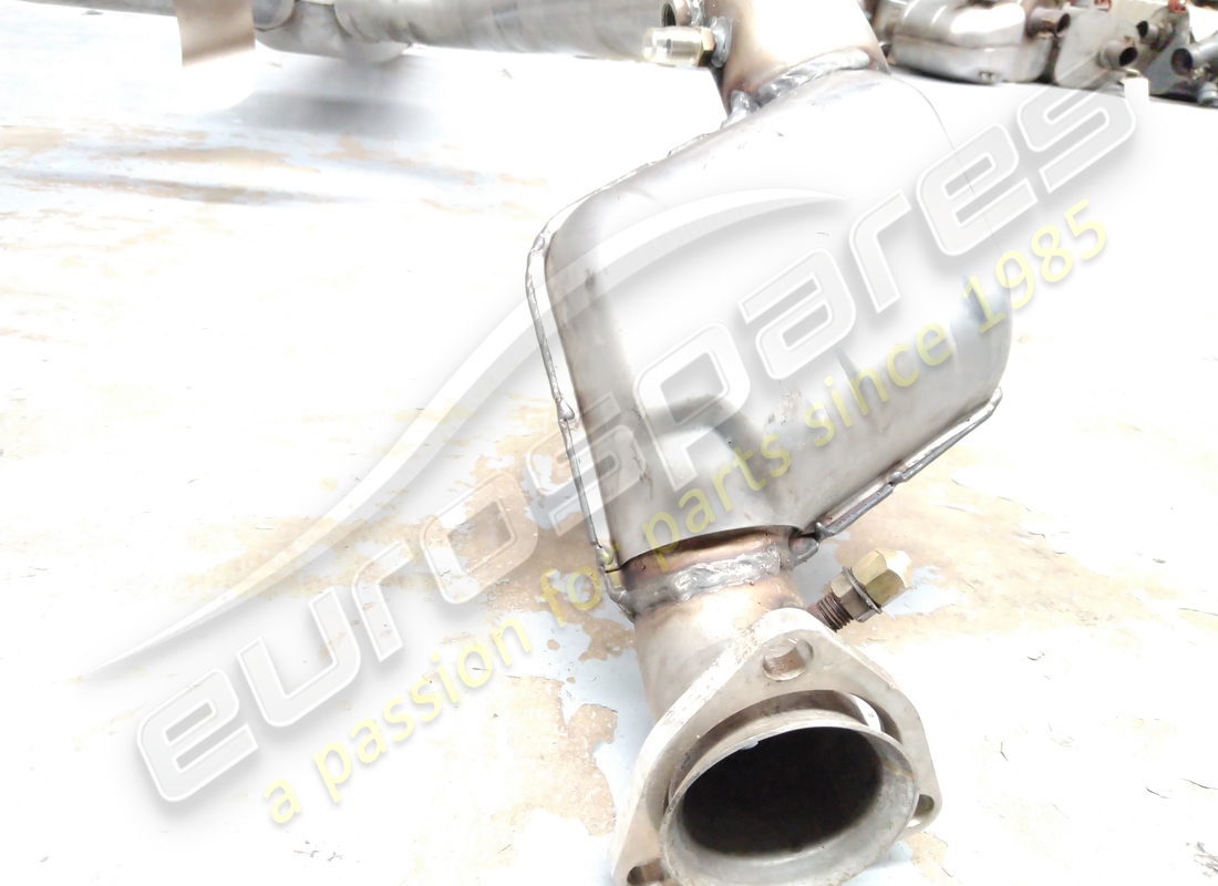 nouveau collecteur maserati avec convertisseur catalytique. numéro de pièce 389005104 (3)