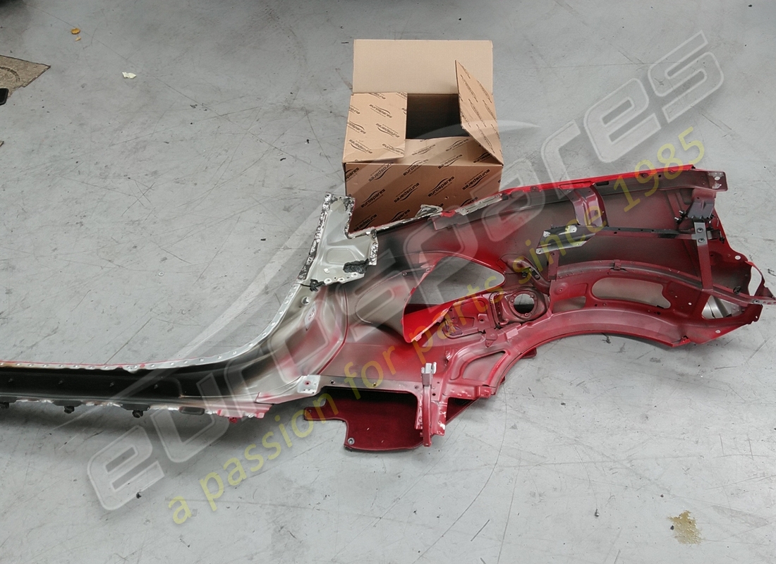 utilisé ferrari flancs droit. numéro de pièce 985855308 (2)