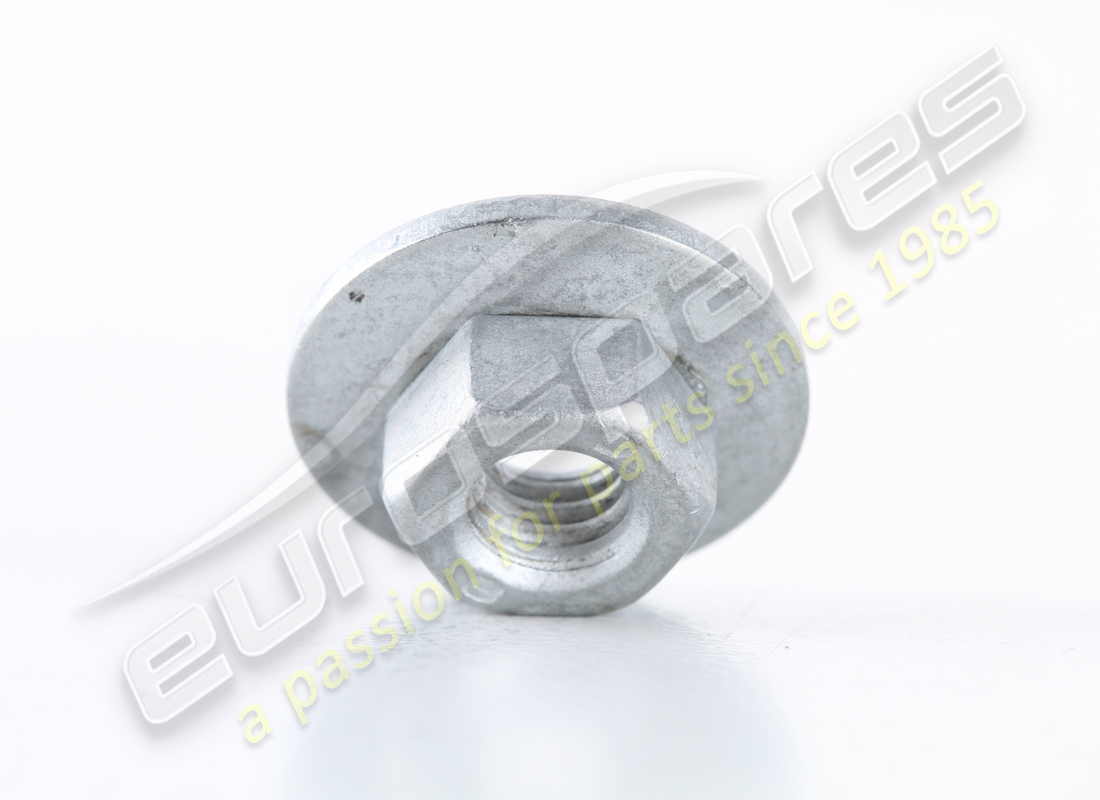 NOUVEAU ÉCROU MASERATI. NUMÉRO DE PIÈCE 675000093 (1) nouveau écrou maserati. numéro de pièce 675000093 (1)