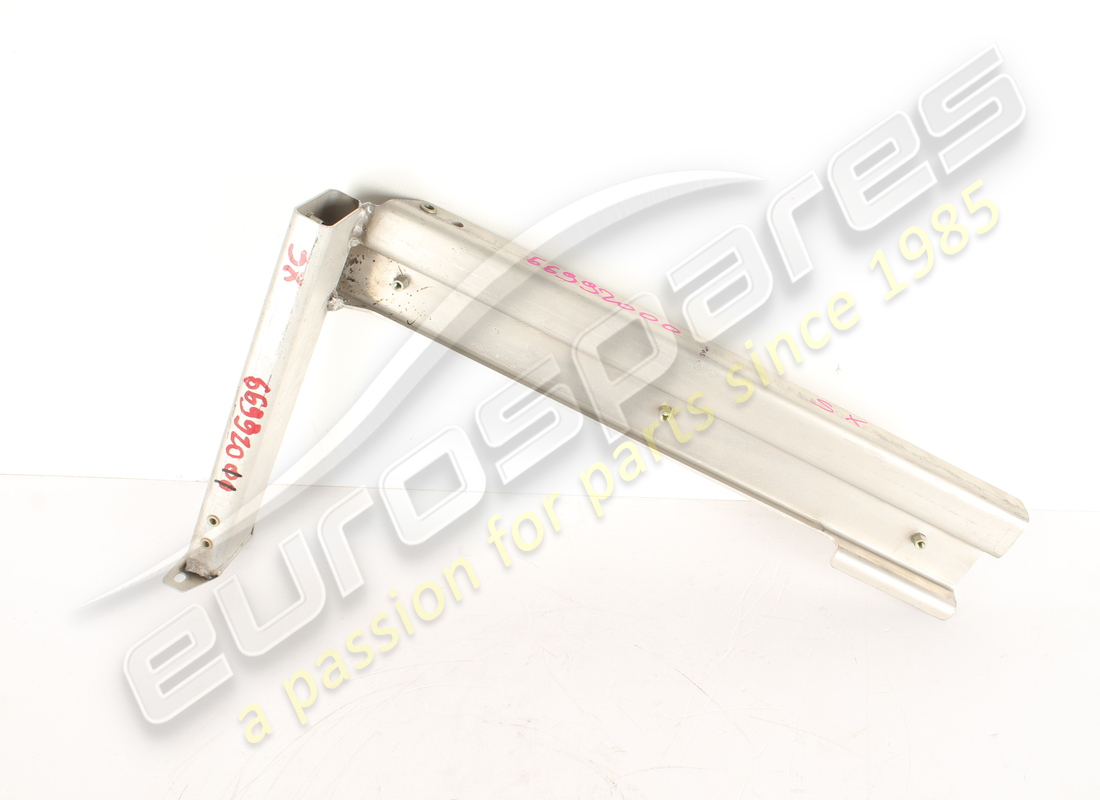 nouveau cadre arrière gauche ferrari. numéro de pièce 66992011 (1)