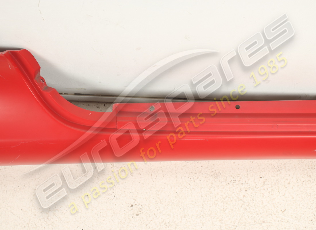 utilisé ferrari revêtement sous-porte droit. numéro de pièce 66099410 (6)