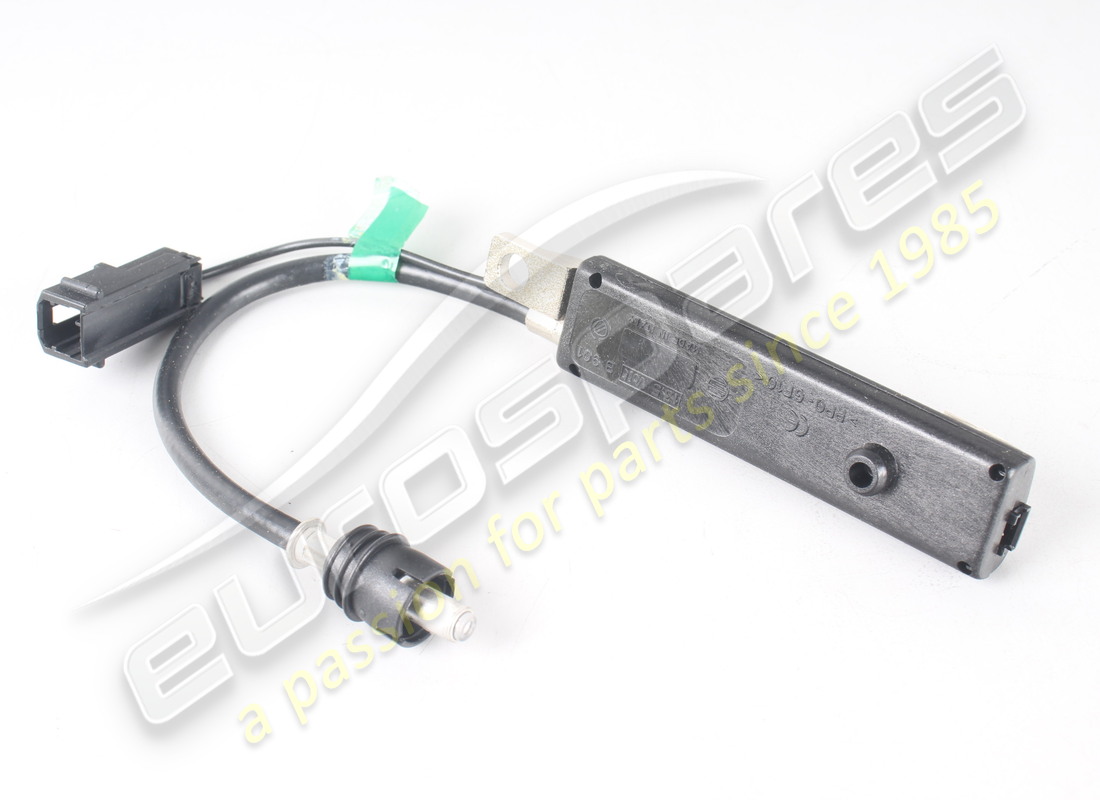 nouveau préamplificateur d'antenne ferrari. référence 176238 (1)